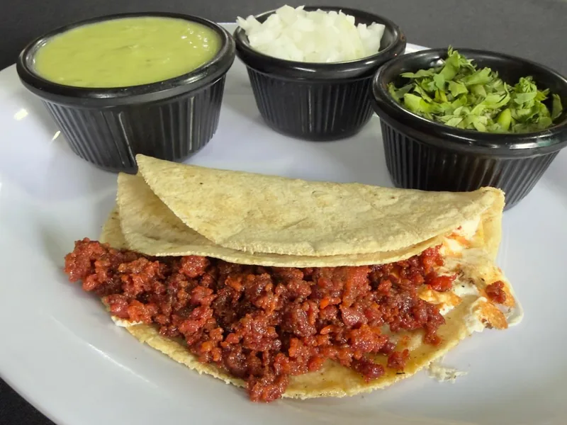 Taco de Chorizo Con Queso — Los Tocayos